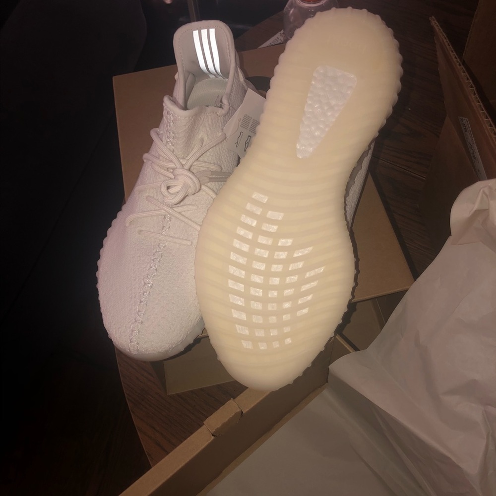 Yeezy 350 triple white